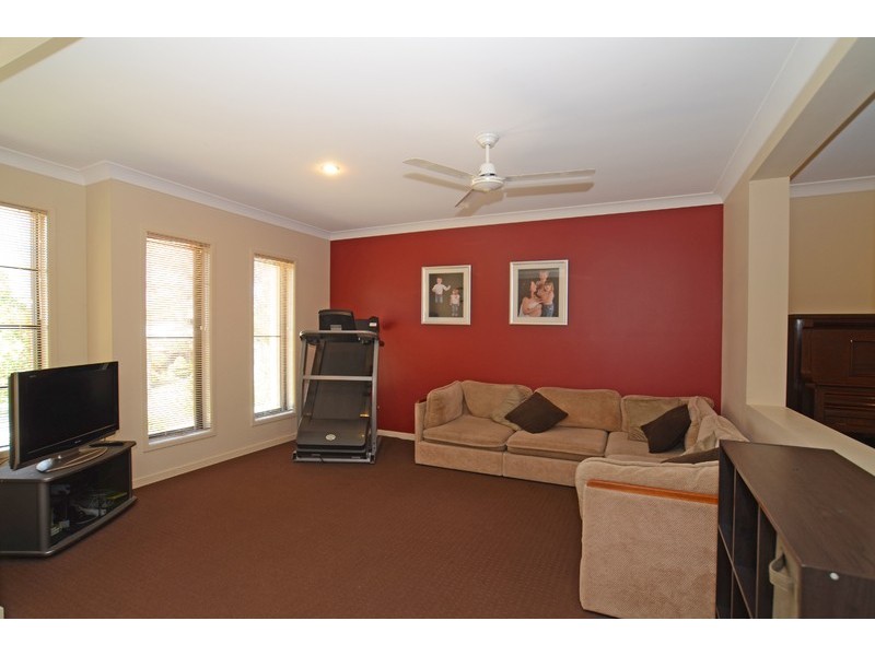 68 Observatory Drive, Reedy Creek QLD 4227