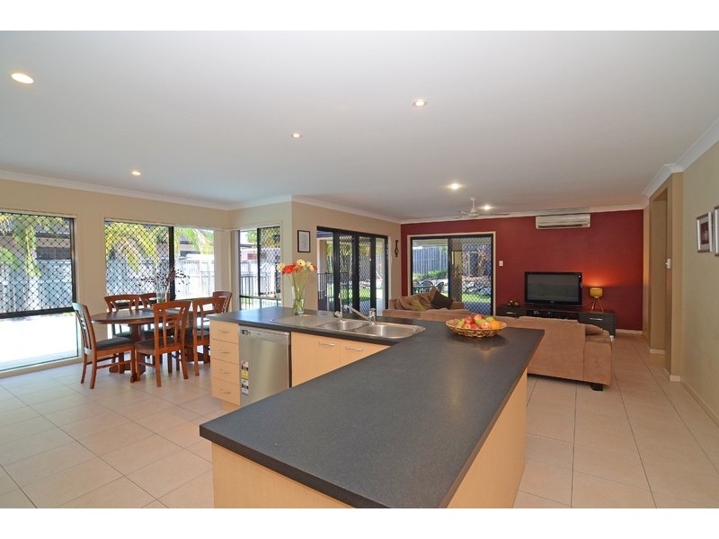 68 Observatory Drive, Reedy Creek QLD 4227