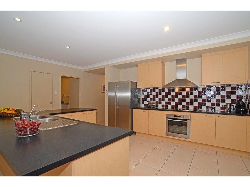 68 Observatory Drive, Reedy Creek QLD 4227