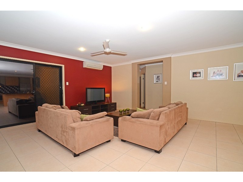 68 Observatory Drive, Reedy Creek QLD 4227
