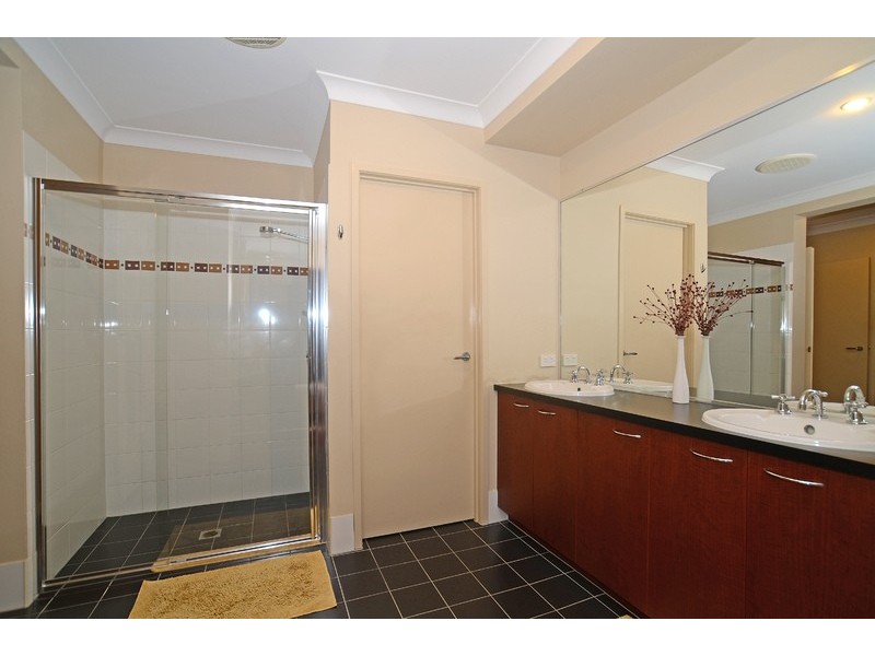 68 Observatory Drive, Reedy Creek QLD 4227