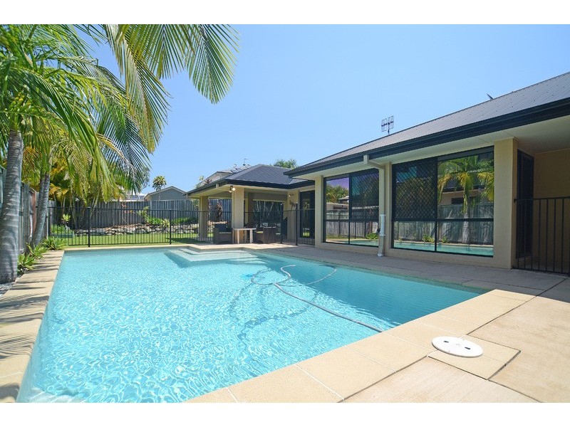 68 Observatory Drive, Reedy Creek QLD 4227