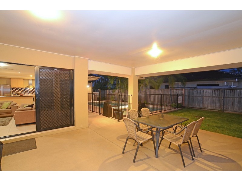 68 Observatory Drive, Reedy Creek QLD 4227