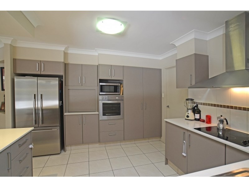 12 Peregrine Street, Reedy Creek QLD 4227