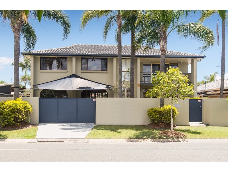 13 Honeyeater Drive, Burleigh Waters QLD 4220