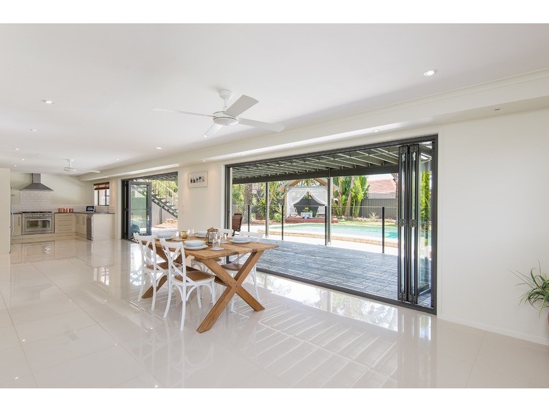 13 Honeyeater Drive, Burleigh Waters QLD 4220