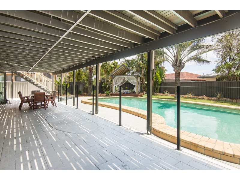 13 Honeyeater Drive, Burleigh Waters QLD 4220