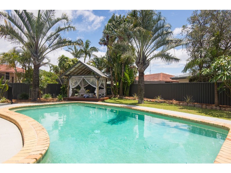 13 Honeyeater Drive, Burleigh Waters QLD 4220