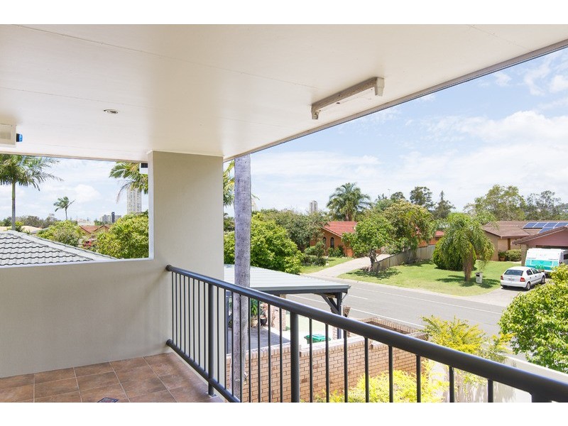 13 Honeyeater Drive, Burleigh Waters QLD 4220