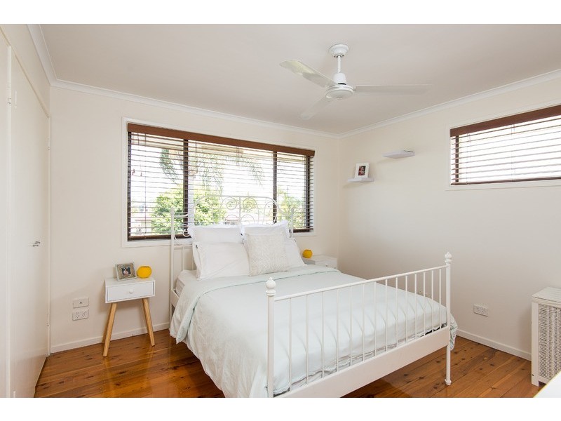 13 Honeyeater Drive, Burleigh Waters QLD 4220