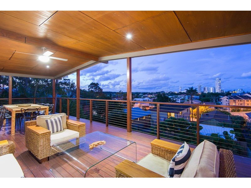 17 East Street, Burleigh Heads QLD 4220