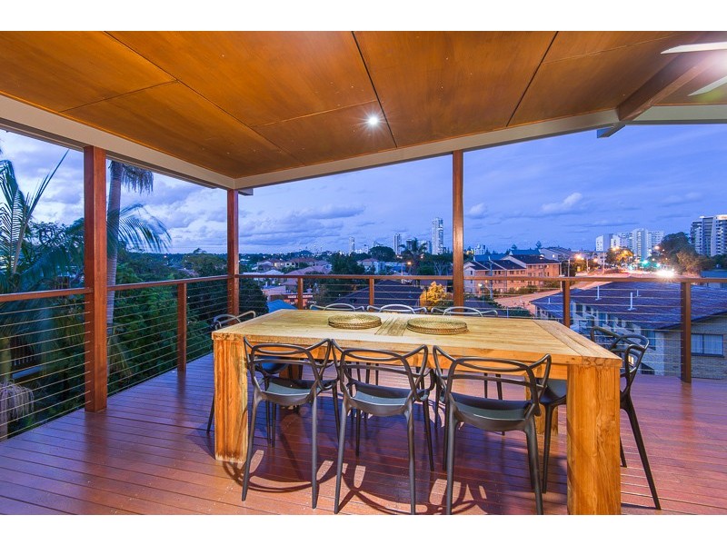 17 East Street, Burleigh Heads QLD 4220