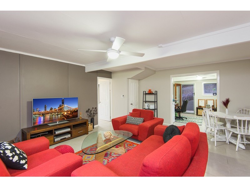 17 East Street, Burleigh Heads QLD 4220