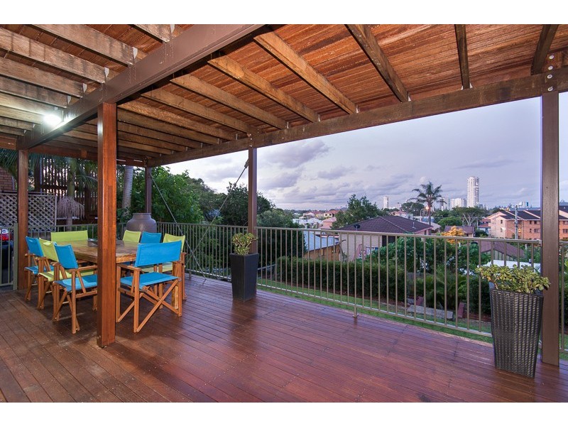 17 East Street, Burleigh Heads QLD 4220