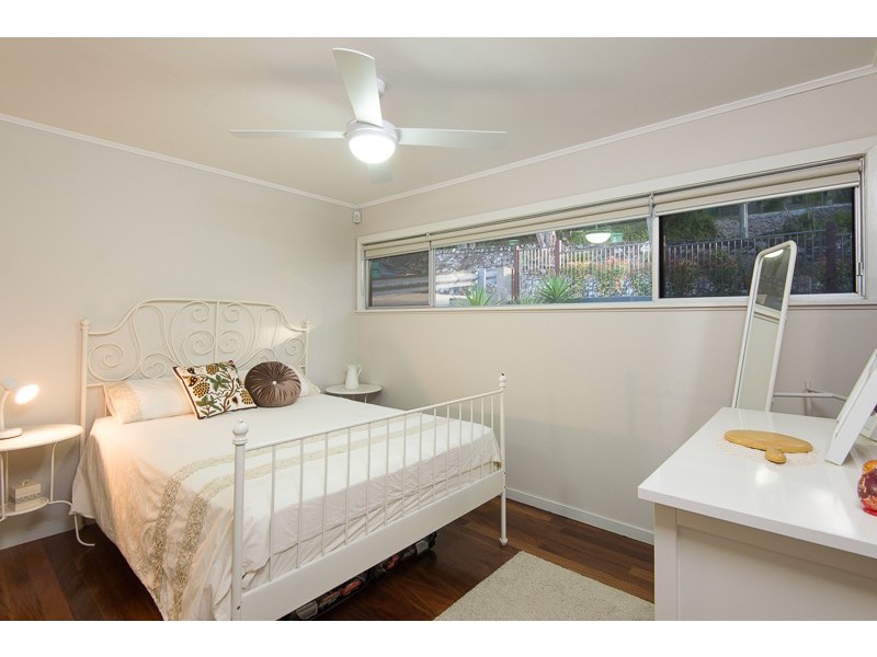 17 East Street, Burleigh Heads QLD 4220
