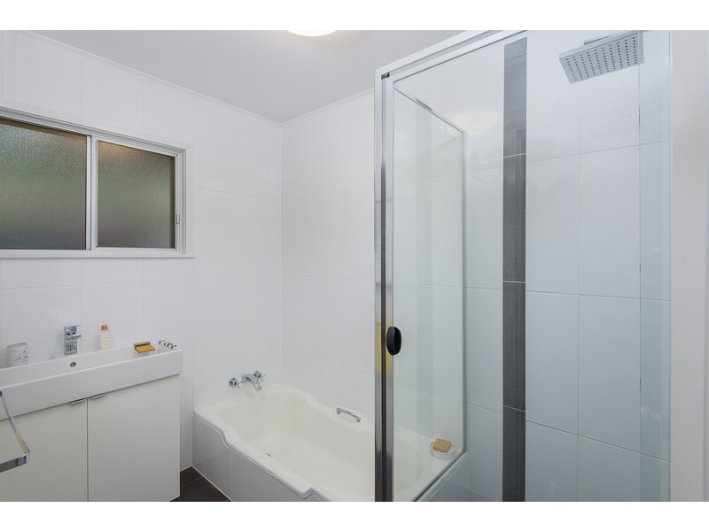 17 East Street, Burleigh Heads QLD 4220