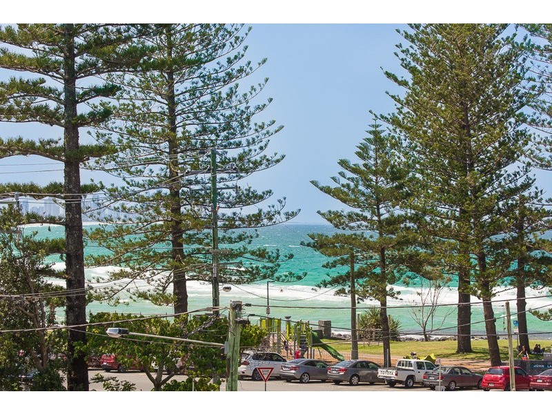 2/53 Hayle Street, Burleigh Heads QLD 4220