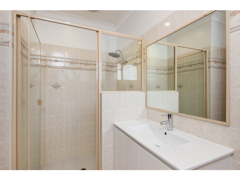 2/53 Hayle Street, Burleigh Heads QLD 4220