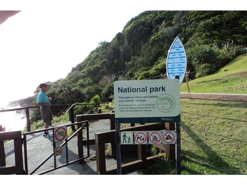 2/53 Hayle Street, Burleigh Heads QLD 4220