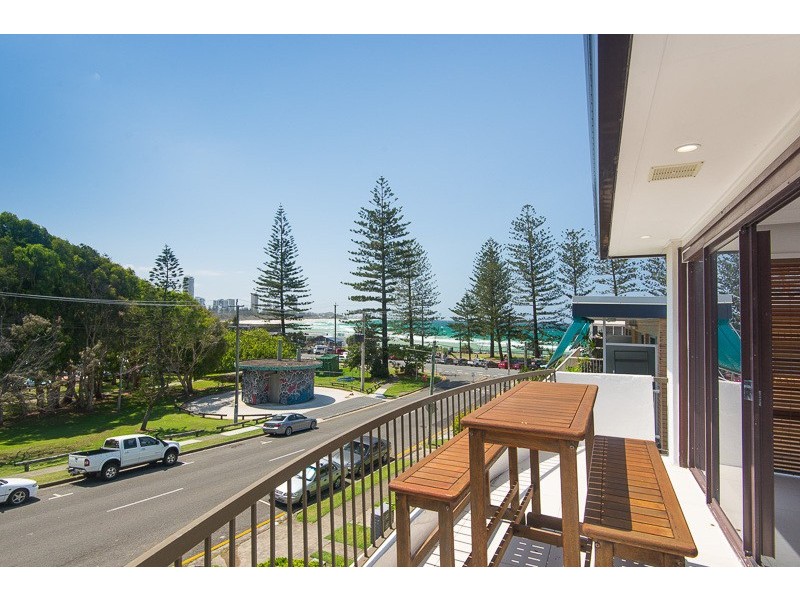 2/53 Hayle Street, Burleigh Heads QLD 4220