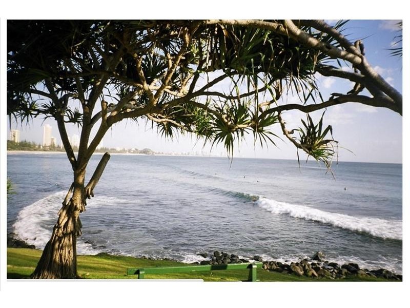 2/53 Hayle Street, Burleigh Heads QLD 4220