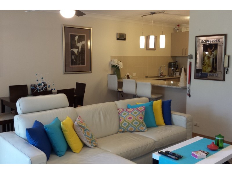 3/24 Second Avenue, Broadbeach QLD 4218