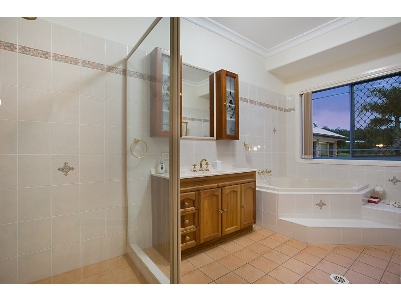 9 Dungogie Drive, Tallebudgera QLD 4228