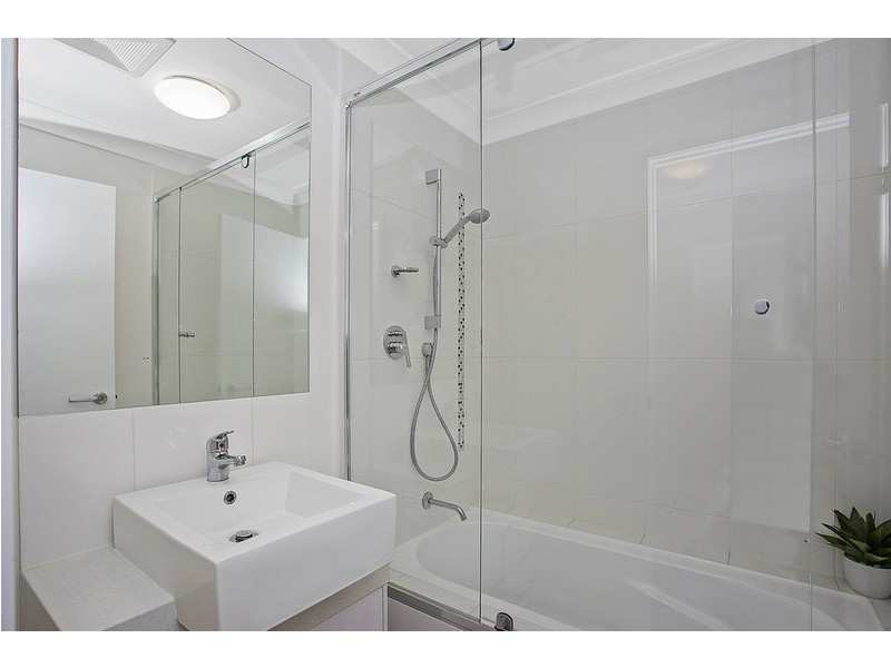 4/22 Careel Close, Helensvale QLD 4212