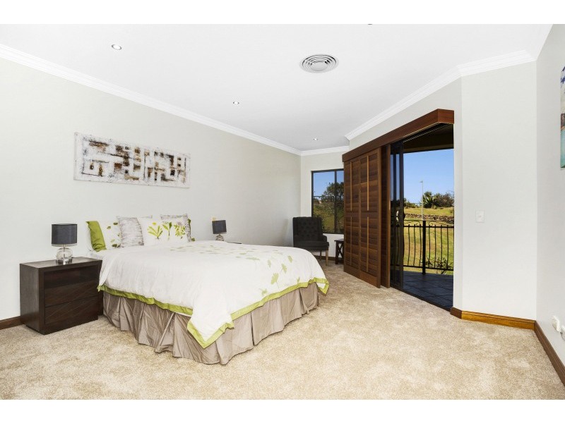 2/3 Brakes Crescent, Miami QLD 4220