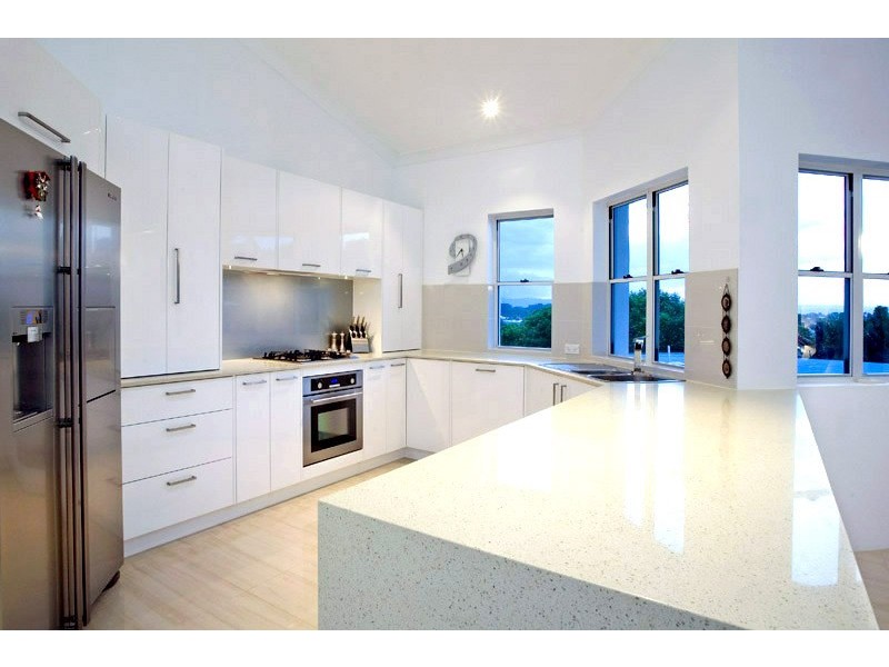 32 Brakes Crescent, Miami QLD 4220