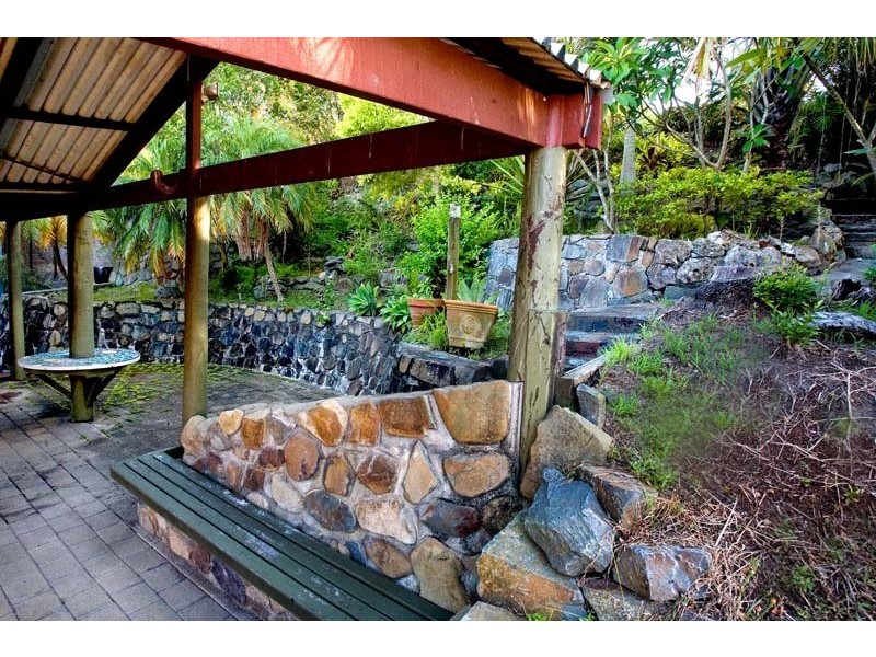 27 Brakes Crescent, Miami QLD 4220