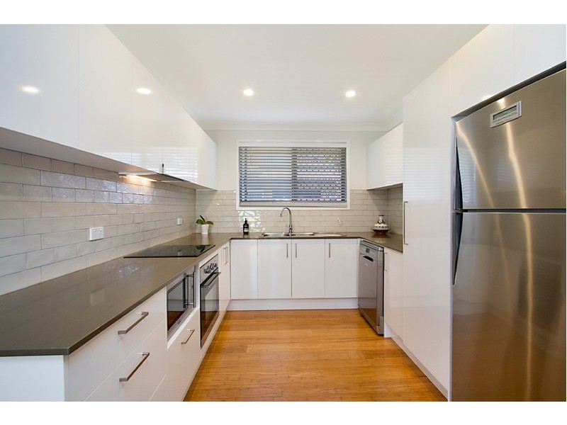 1/33 Mountain View Avenue, Miami QLD 4220