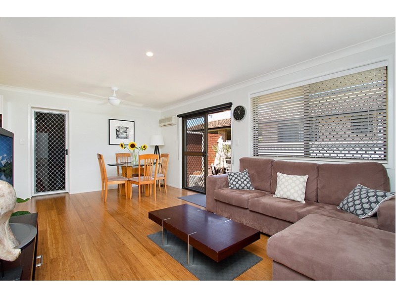 1/33 Mountain View Avenue, Miami QLD 4220