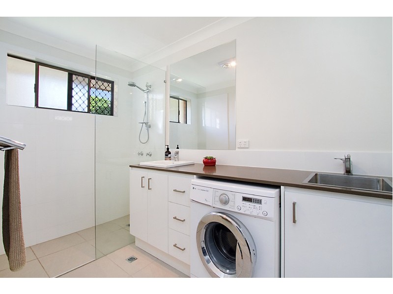 1/33 Mountain View Avenue, Miami QLD 4220