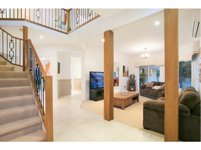 22 Brackenfield Court, Bonogin QLD 4213