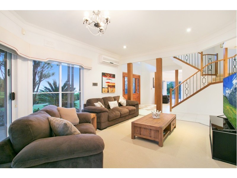 22 Brackenfield Court, Bonogin QLD 4213