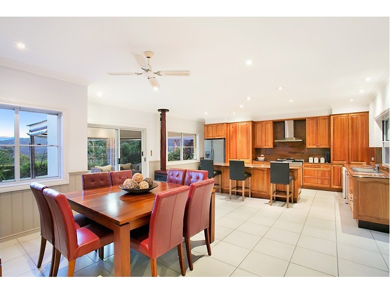 22 Brackenfield Court, Bonogin QLD 4213