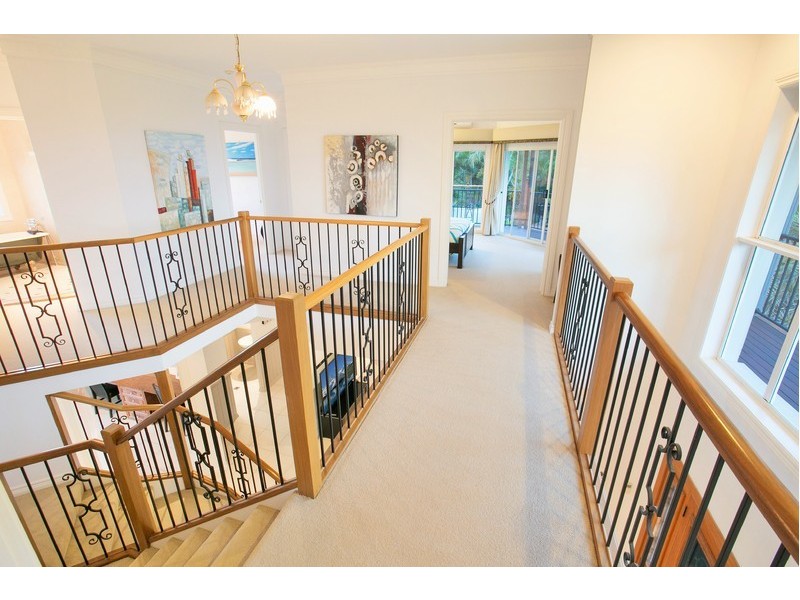 22 Brackenfield Court, Bonogin QLD 4213