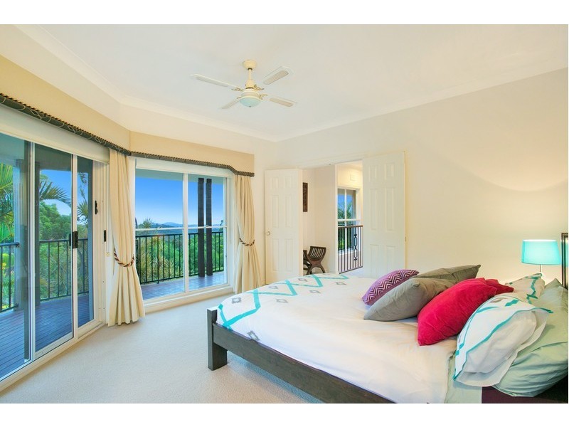 22 Brackenfield Court, Bonogin QLD 4213