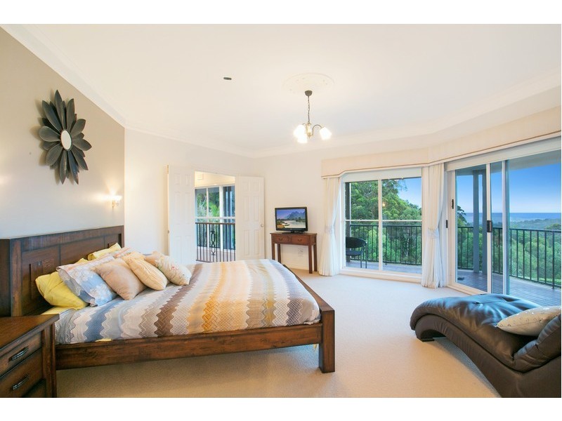 22 Brackenfield Court, Bonogin QLD 4213