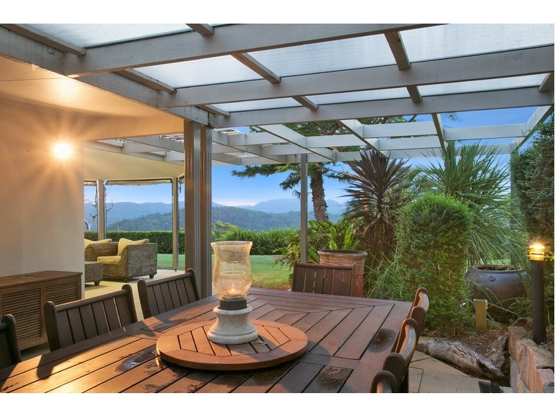 22 Brackenfield Court, Bonogin QLD 4213