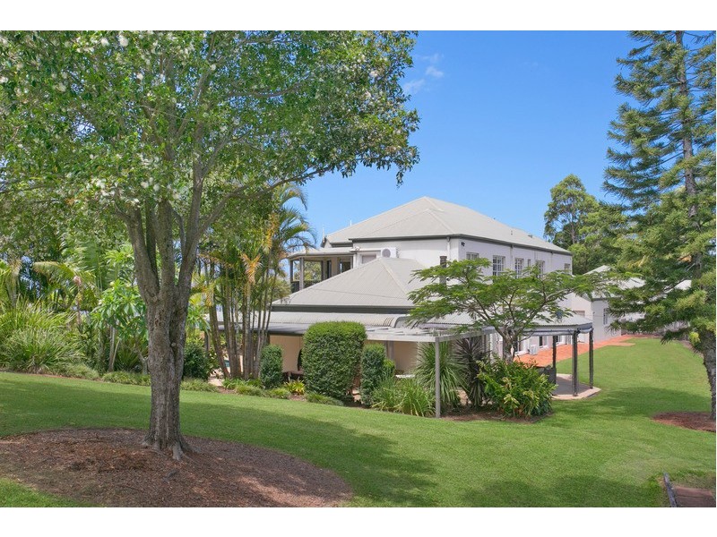 22 Brackenfield Court, Bonogin QLD 4213