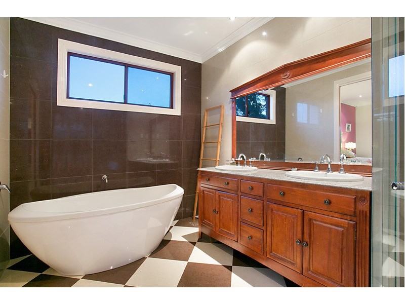 8 Joyce Court, Tallebudgera QLD 4228