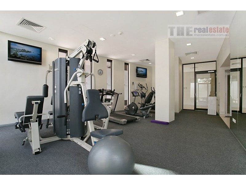 2073/2 The Esplanade, Burleigh Heads QLD 4220