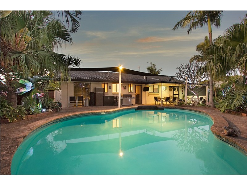 39 Rumrunner Street, Mermaid Waters QLD 4218