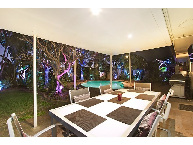 39 Rumrunner Street, Mermaid Waters QLD 4218