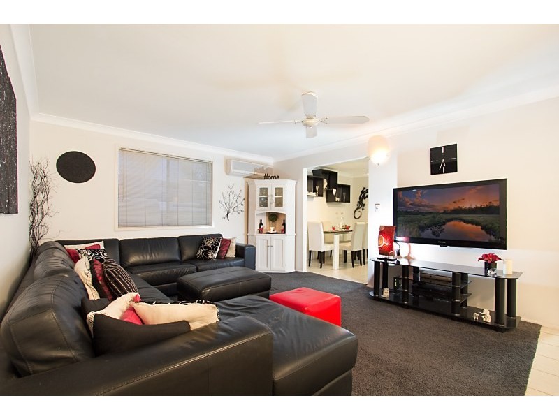 39 Rumrunner Street, Mermaid Waters QLD 4218