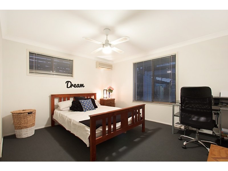 39 Rumrunner Street, Mermaid Waters QLD 4218