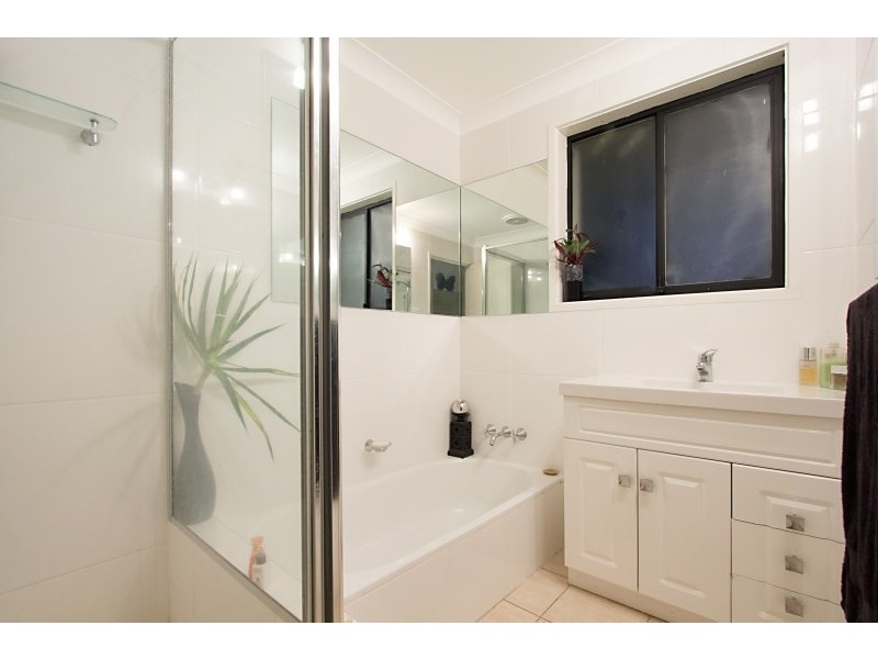 39 Rumrunner Street, Mermaid Waters QLD 4218