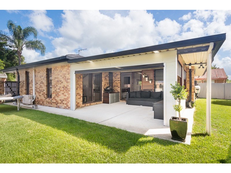 63 Silvabank Drive, Varsity Lakes QLD 4227
